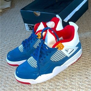 JORDAN 4..BRAND NEW (GS6y)